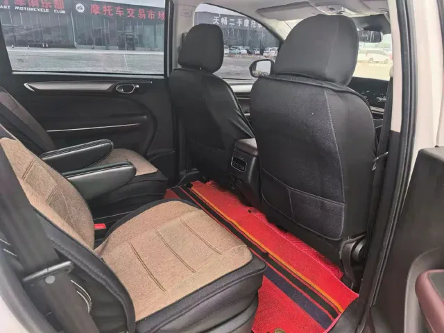 GAC Trumpchi M6 — Фото автомобиля 9
