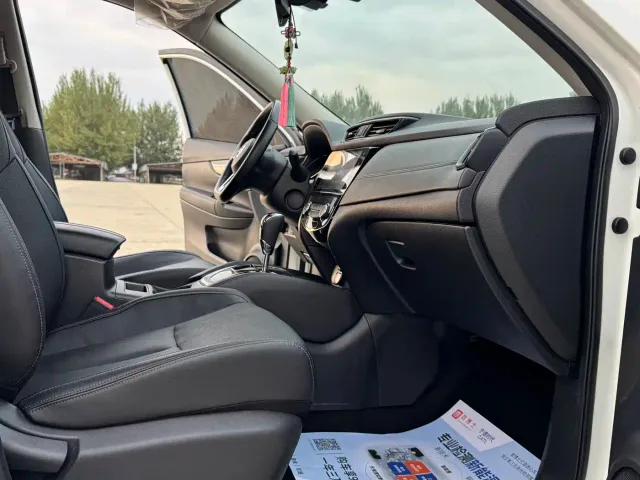 Nissan X-Trail — Фото автомобиля 14