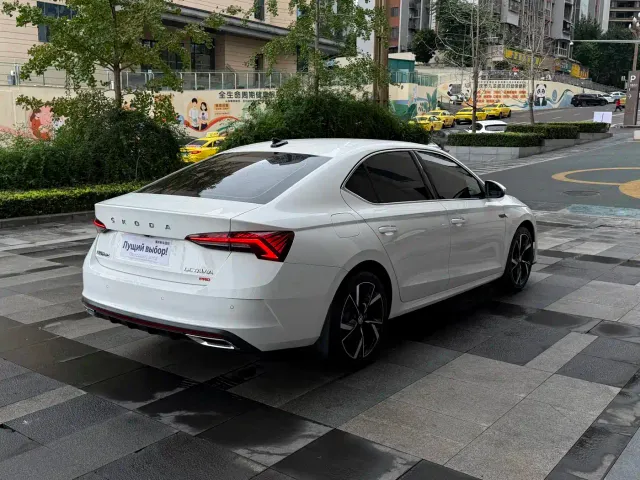 Skoda Octavia — Фото автомобиля 5