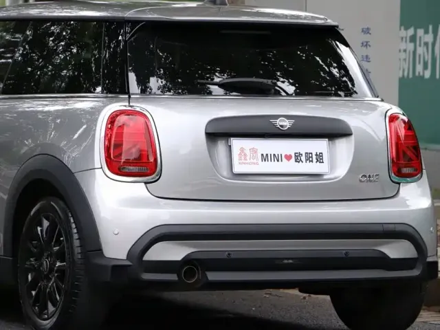 MINI Hatch — Фото автомобиля 12