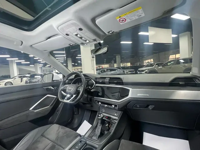 Audi Q3 — Фото автомобиля 14