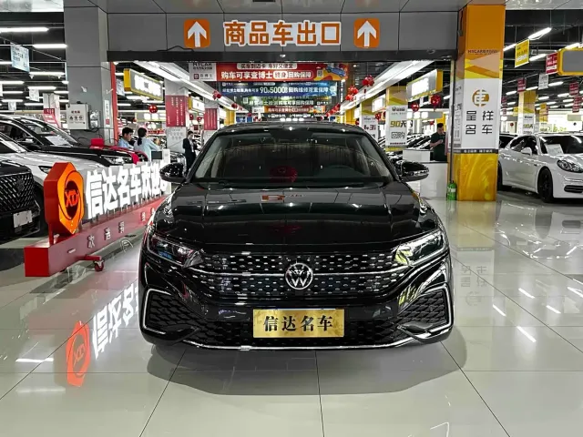 Volkswagen Passat — Фото автомобиля 2