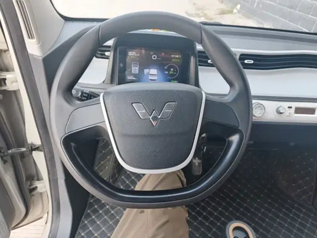 Wuling Hongguang Mini EV — Фото автомобиля 10