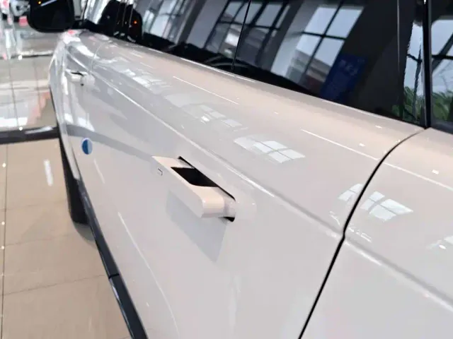 Land Rover Range Rover — Фото автомобиля 10