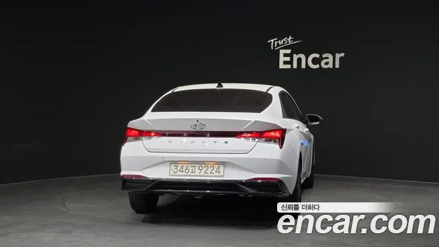 Hyundai AVANTE Avante (CN7) — Фото автомобиля 4