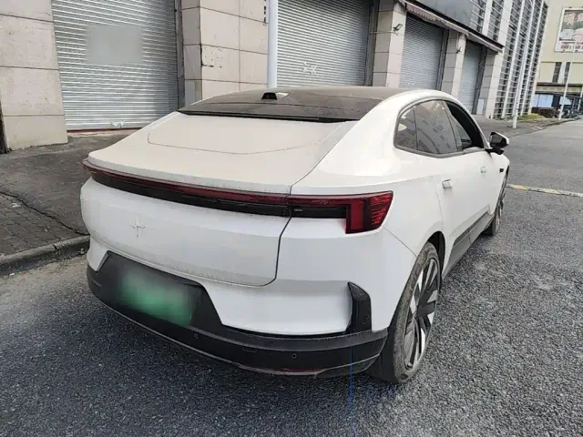 Polestar 4 — Фото автомобиля 6