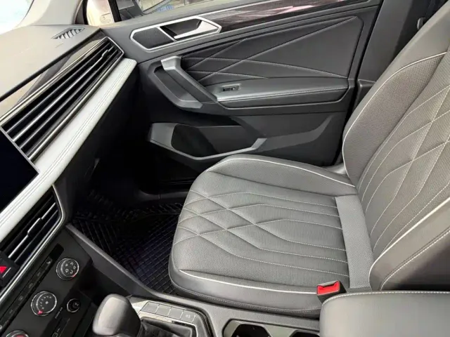 Volkswagen Tiguan L — Фото автомобиля 13