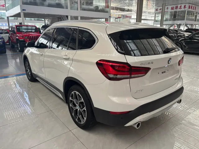 BMW X1 — Фото автомобиля 12