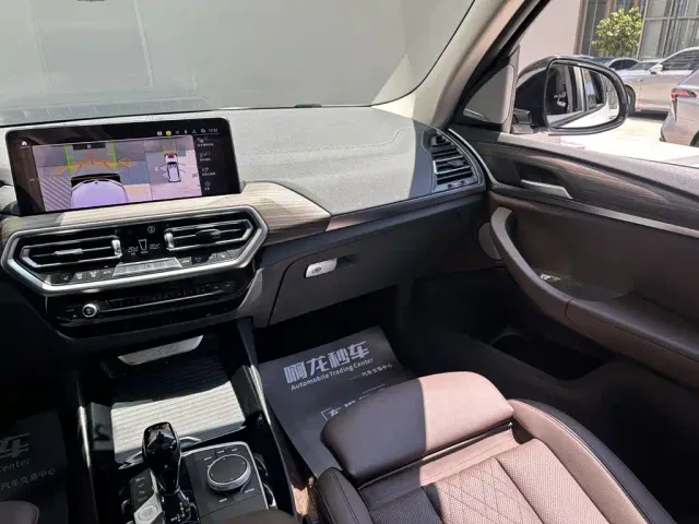 BMW X3 — Фото автомобиля 10