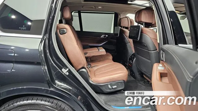 BMW X7 — Фото автомобиля 12