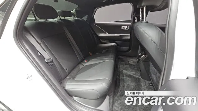 Hyundai Ioniq 6 — Фото автомобиля 11