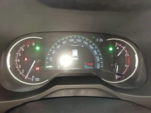 Toyota RAV4 — Фото автомобиля 11