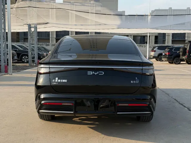 BYD Seal 07 DM-i — Фото автомобиля 5