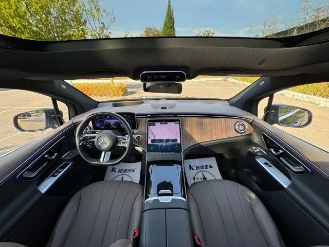 Mercedes-Benz EQE SUV — Фото автомобиля 5