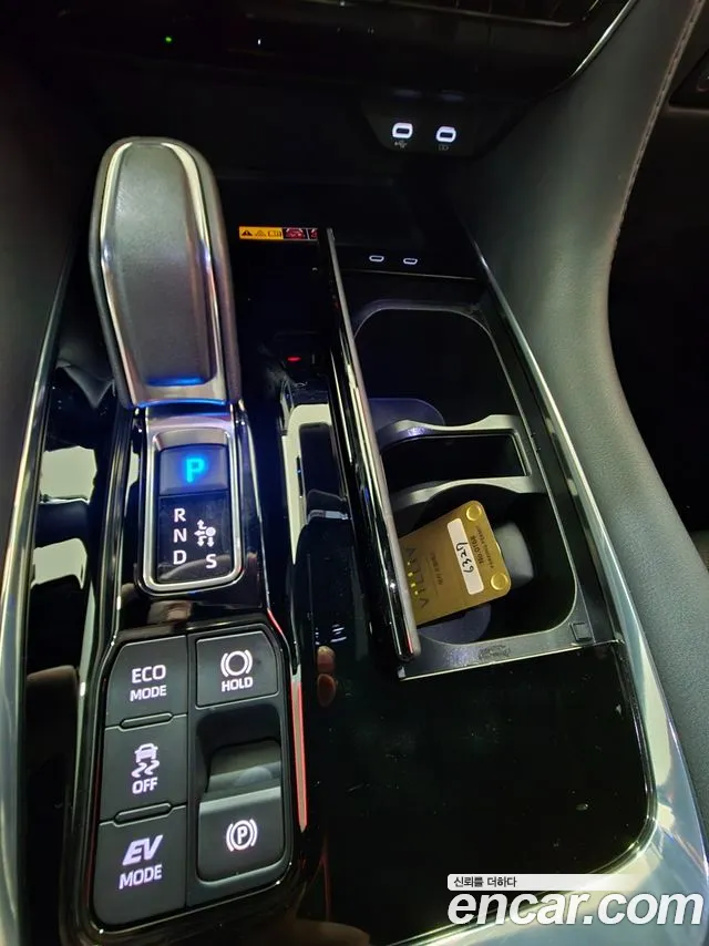 Toyota Alphard — Фото автомобиля 9