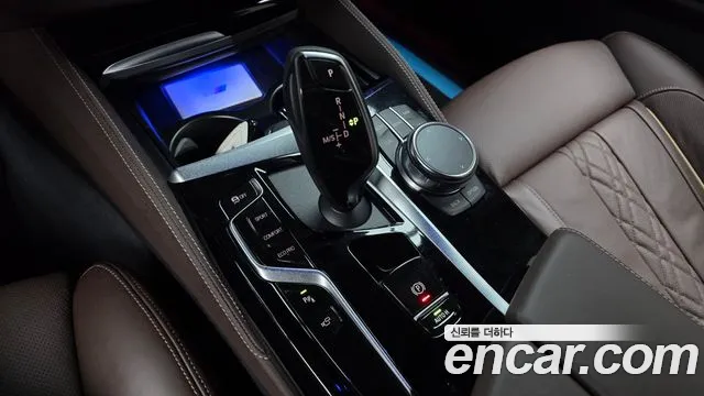 BMW 5 Series G30 — Фото автомобиля 11