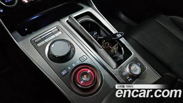 Genesis GV80 2.5T Бензин AWD — Фото автомобиля 8