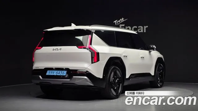 Kia EV9 — Фото автомобиля 2