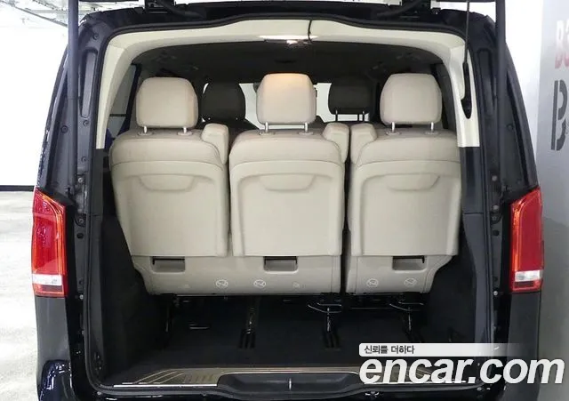 Mercedes-Benz V-Class — Фото автомобиля 10