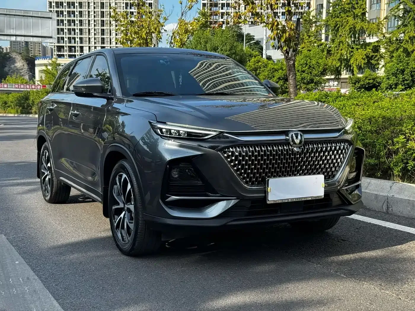 Changan Changan X7 PLUS 2024 1.5T Automatic Noble 7-Seater — Фото автомобиля 3