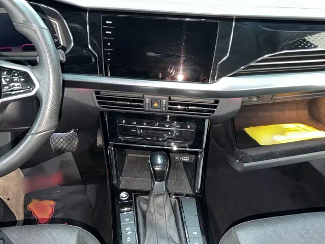 Volkswagen Passat — Фото автомобиля 5