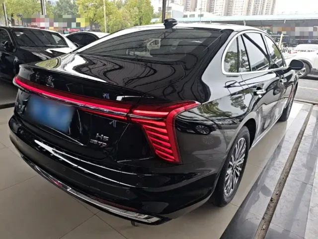 Hongqi H5 — Фото автомобиля 6