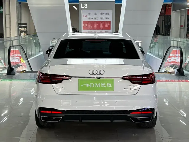 Audi A4L — Фото автомобиля 8