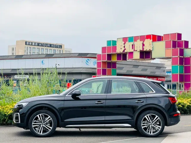 Audi Q5L — Фото автомобиля 4