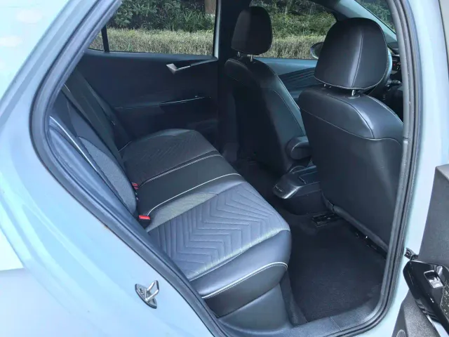 Volkswagen ID.3 — Фото автомобиля 10
