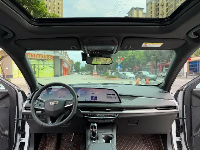 Cadillac XT4 — Фото автомобиля 23