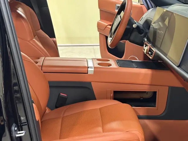 Li Auto L9 — Фото автомобиля 6