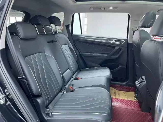 Volkswagen Tiguan L — Фото автомобиля 15