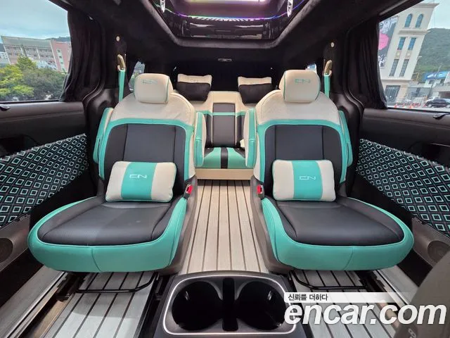 Kia Carnival Generation 4 — Фото автомобиля 12