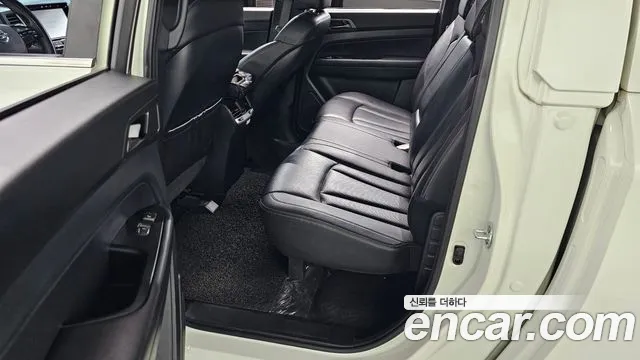 KG_Mobility_Ssangyong Rexton Новый Rexton Sport Khan Дизель 2.2 4WD — Фото автомобиля 11
