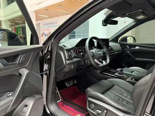 Audi Q5L — Фото автомобиля 9