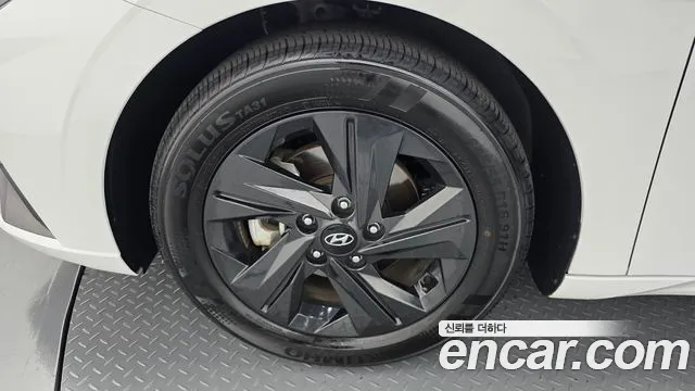 Hyundai Avante CN7 — Фото автомобиля 4