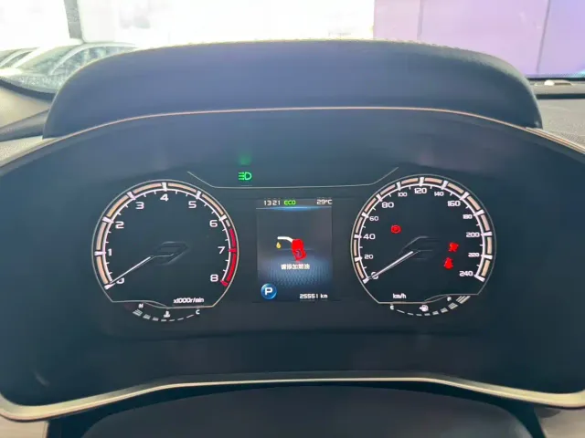 Geely Binyue — Фото автомобиля 15