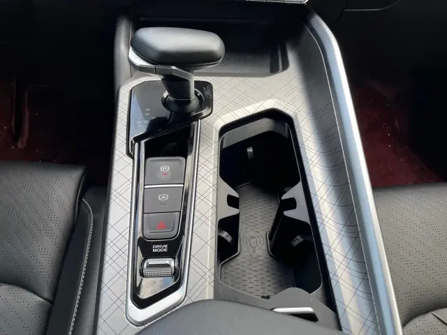 Geely Xingrui — Фото автомобиля 11