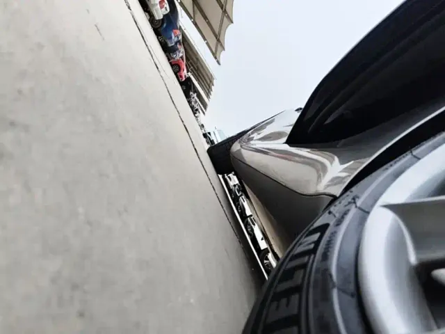 Tesla Model 3 — Фото автомобиля 21