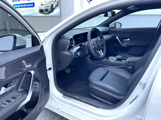 Mercedes-Benz A-Class — Фото автомобиля 4