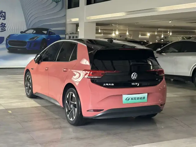 Volkswagen ID.3 — Фото автомобиля 9