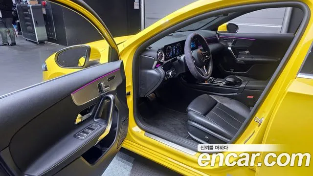 Mercedes-Benz A-Class W177 — Фото автомобиля 10