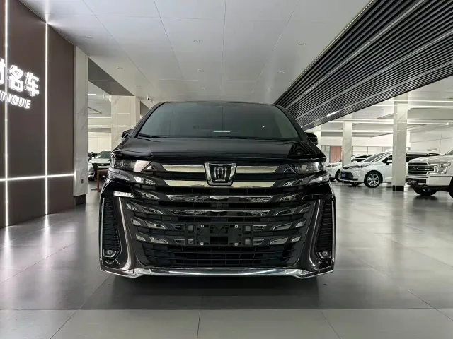 Toyota Vellfire — Фото автомобиля 2