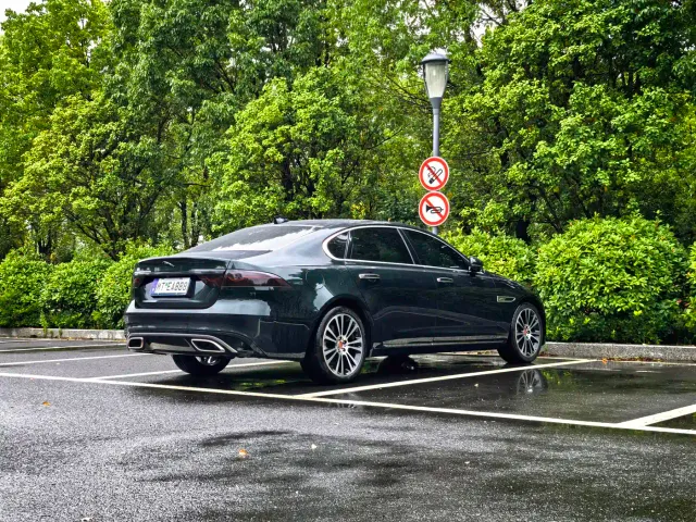 Jaguar XFL — Фото автомобиля 8