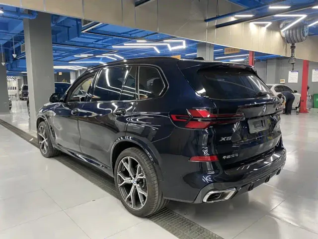 BMW X5 — Фото автомобиля 9