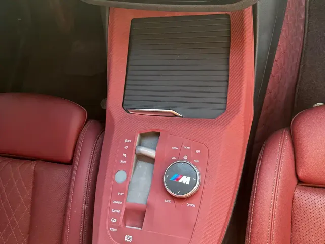BMW iX3 — Фото автомобиля 11