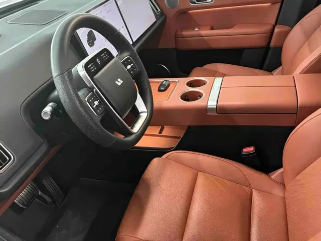 Li Auto L6 — Фото автомобиля 8