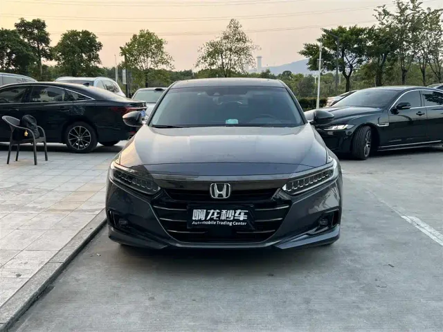 Honda Accord — Фото автомобиля 2
