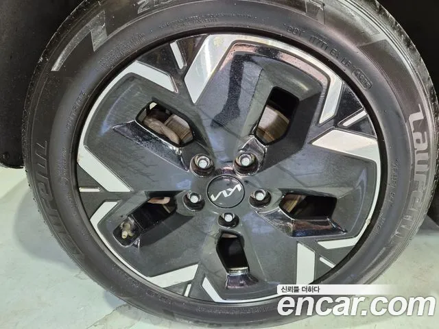 Kia Niro — Фото автомобиля 8