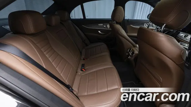 Mercedes-Benz E-Class W213 — Фото автомобиля 10